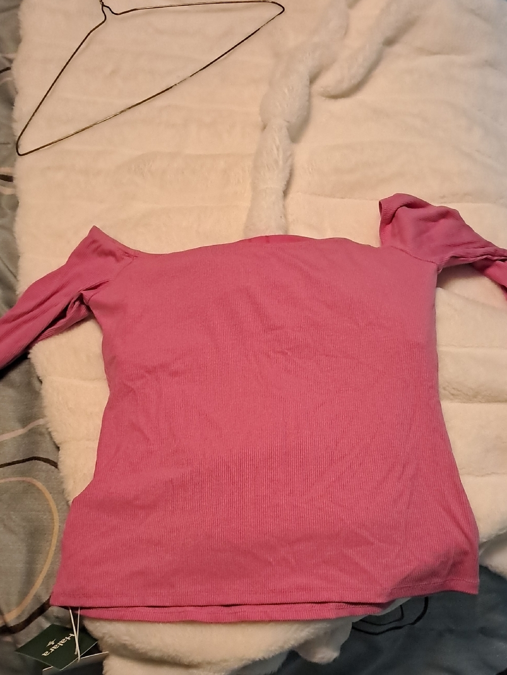 Womens Top - Picture 2 of 4